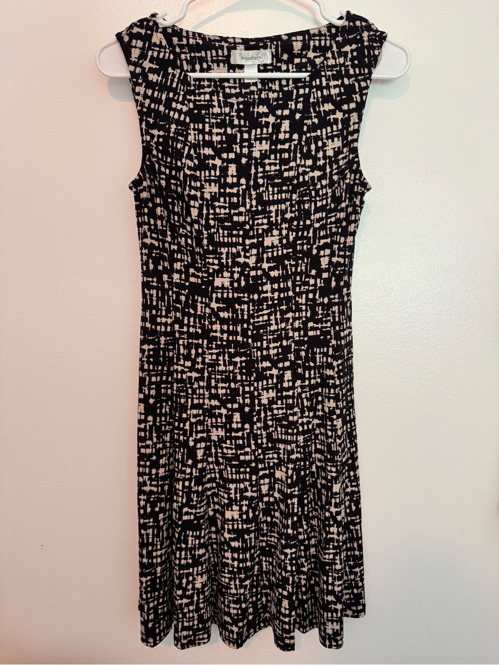 Dressbarn Sleeveless Fit & Flare Dress Sz 4 Black Blush Abstract Print